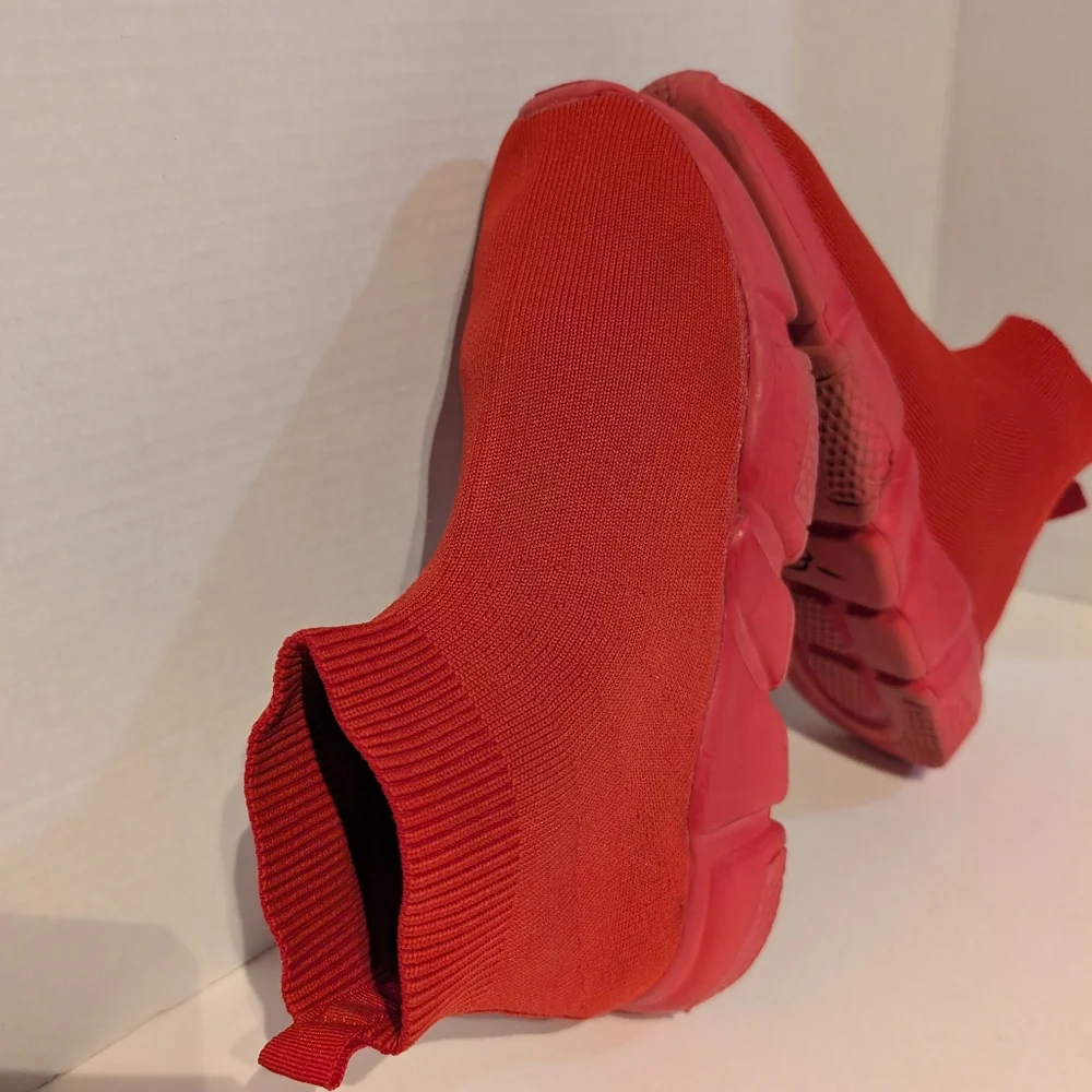 Mudd Red Sock-Style‎ Sneakers with Knit Upper Sz. 8.5